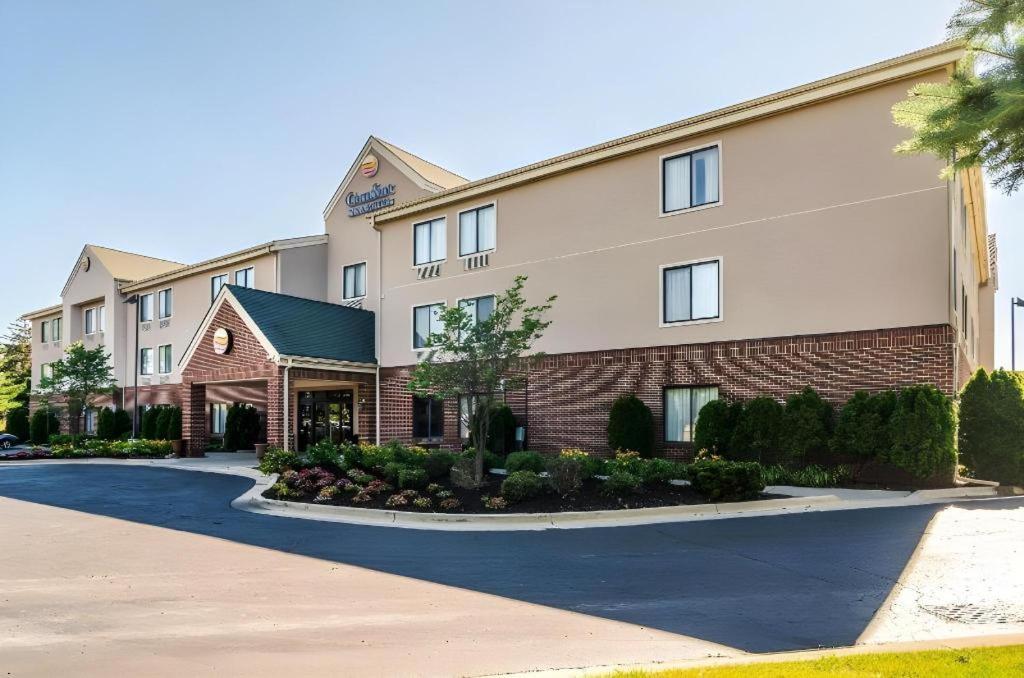 אן ארבור Comfort Inn & Suites University South מראה חיצוני תמונה